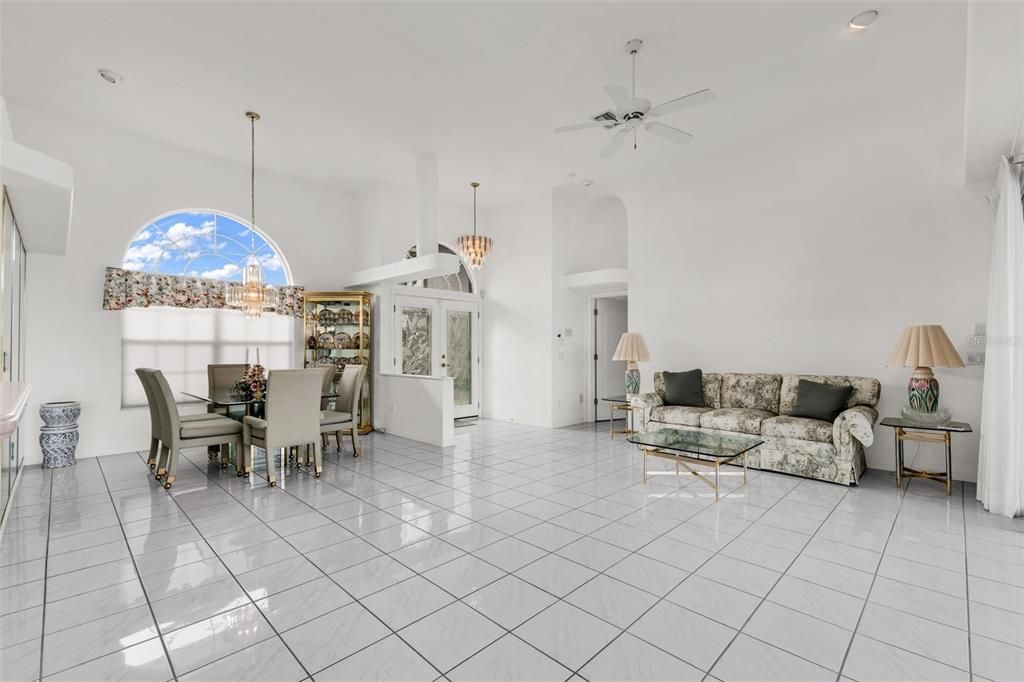 En Venta: $625,000 (3 camas, 2 baños, 2184 Pies cuadrados)