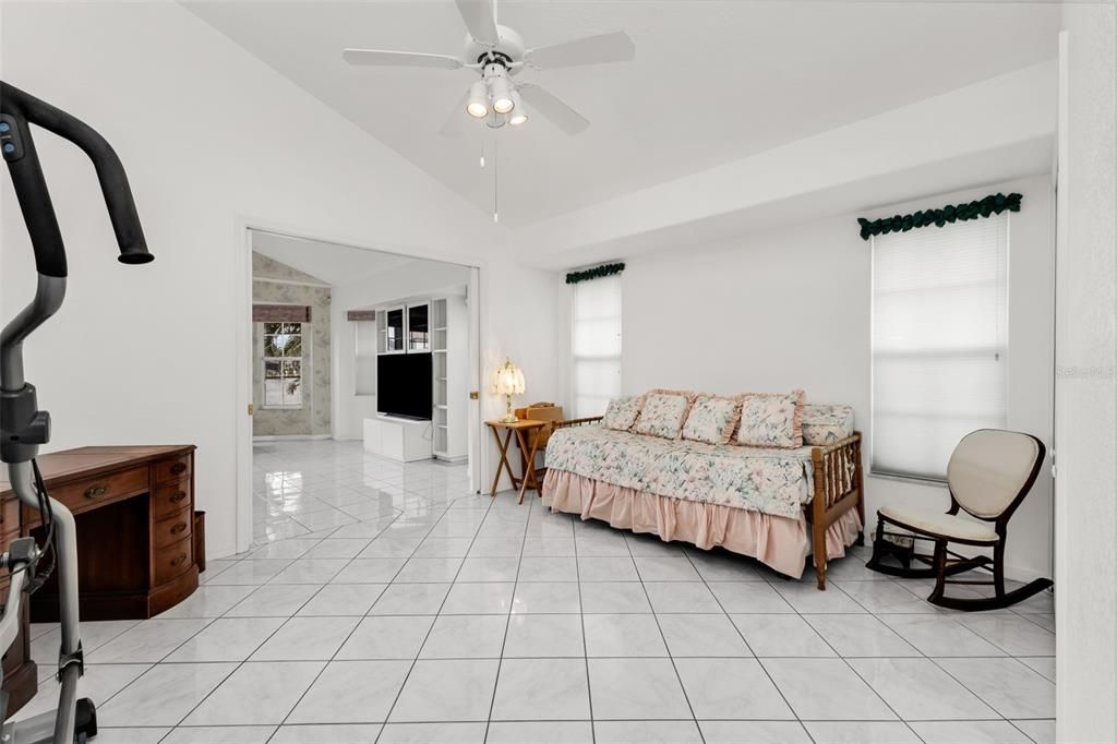 En Venta: $625,000 (3 camas, 2 baños, 2184 Pies cuadrados)