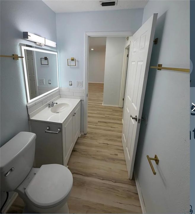 For Rent: $1,500 (2 beds, 1 baths, 945 Square Feet)