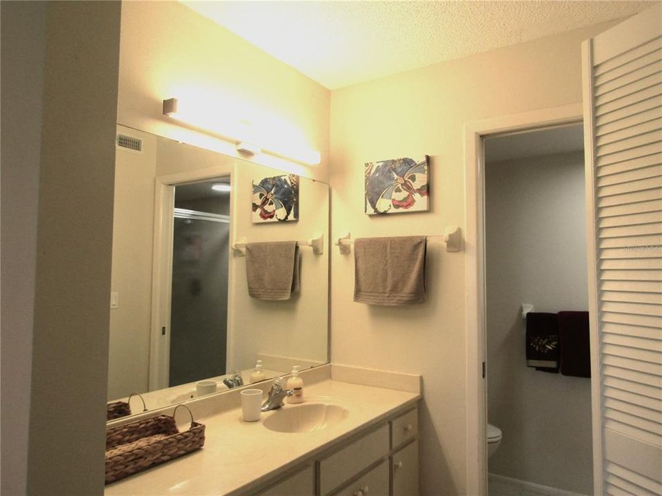 В аренду: $3,800 (2 спален, 2 ванн, 1069 Квадратных фут)