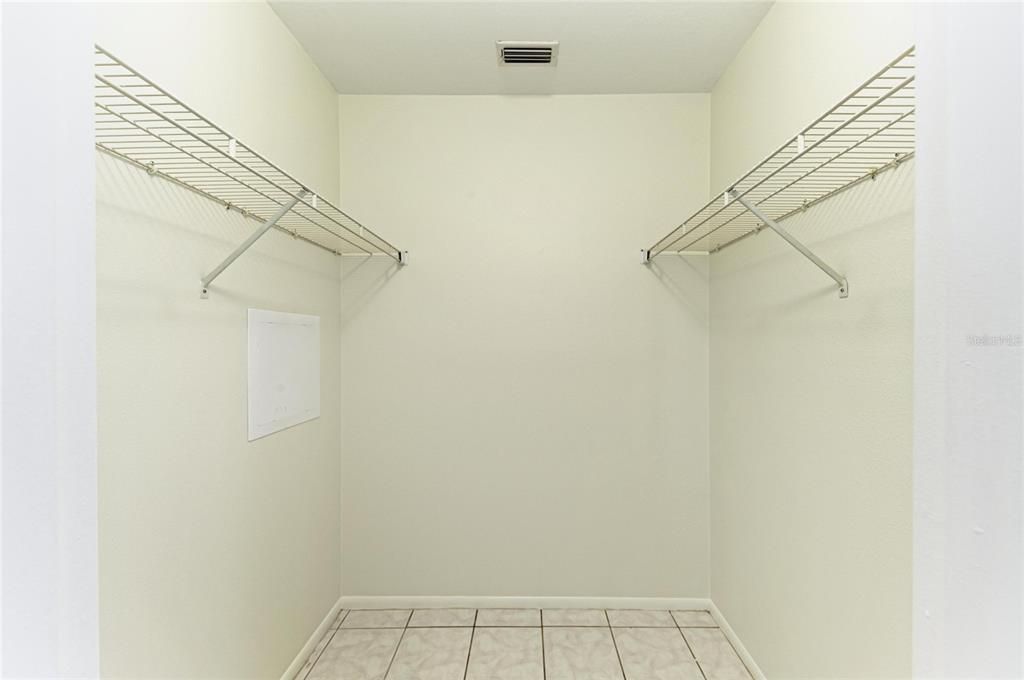 En Venta: $275,000 (2 camas, 2 baños, 948 Pies cuadrados)