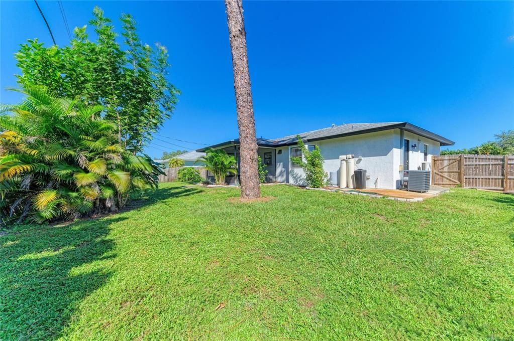 En Venta: $275,000 (2 camas, 2 baños, 948 Pies cuadrados)