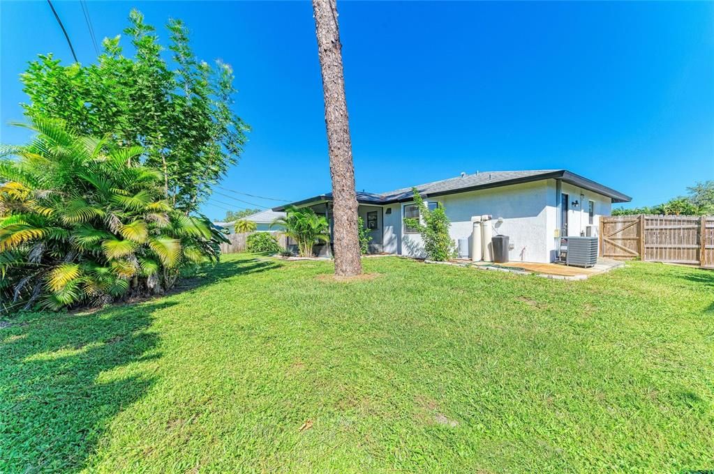 En Venta: $275,000 (2 camas, 2 baños, 948 Pies cuadrados)
