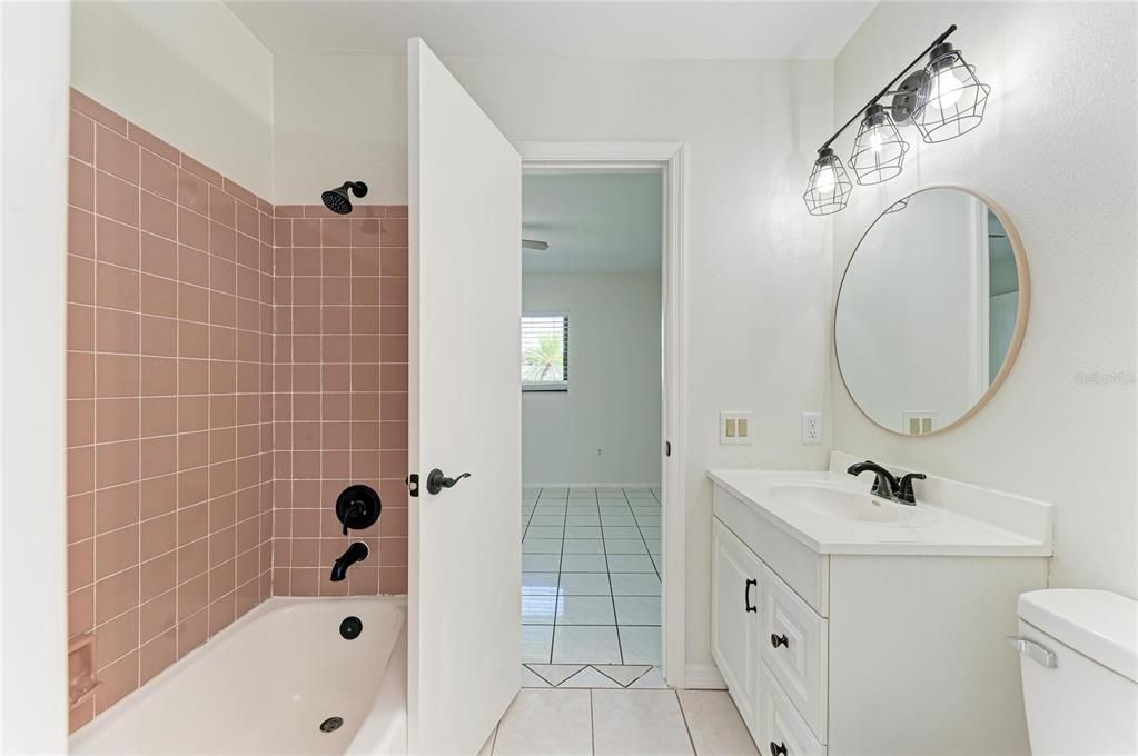 En Venta: $275,000 (2 camas, 2 baños, 948 Pies cuadrados)