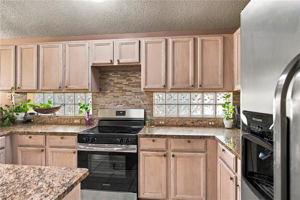 For Sale: $455,000 (4 beds, 2 baths, 2102 Square Feet)