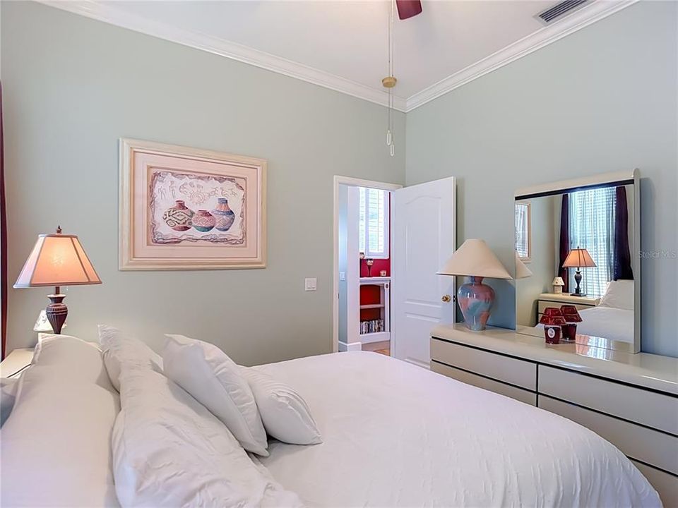 En Venta: $550,000 (4 camas, 3 baños, 2116 Pies cuadrados)