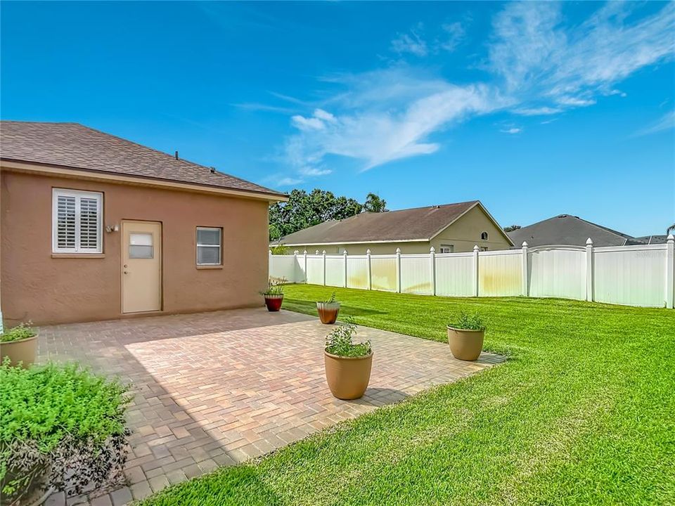 En Venta: $550,000 (4 camas, 3 baños, 2116 Pies cuadrados)