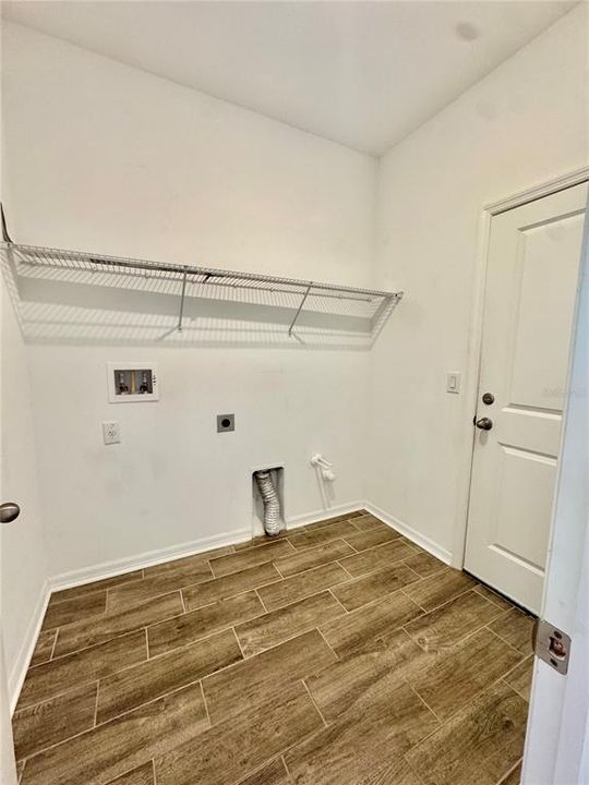 В аренду: $2,150 (4 спален, 2 ванн, 2004 Квадратных фут)