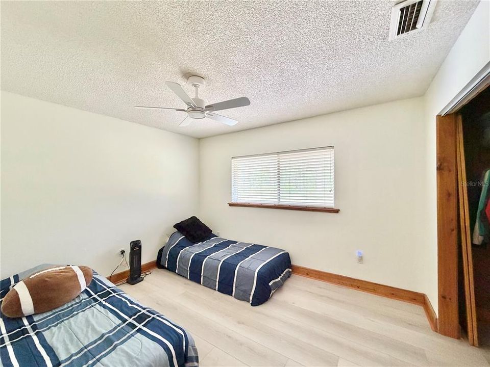 For Sale: $429,900 (3 beds, 2 baths, 1502 Square Feet)