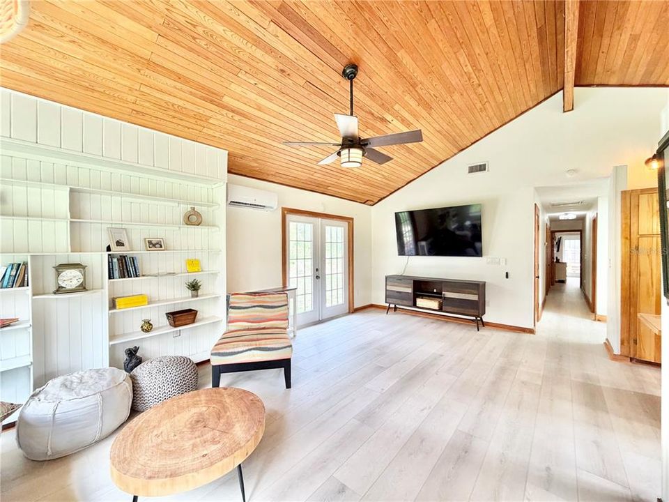 For Sale: $429,900 (3 beds, 2 baths, 1502 Square Feet)