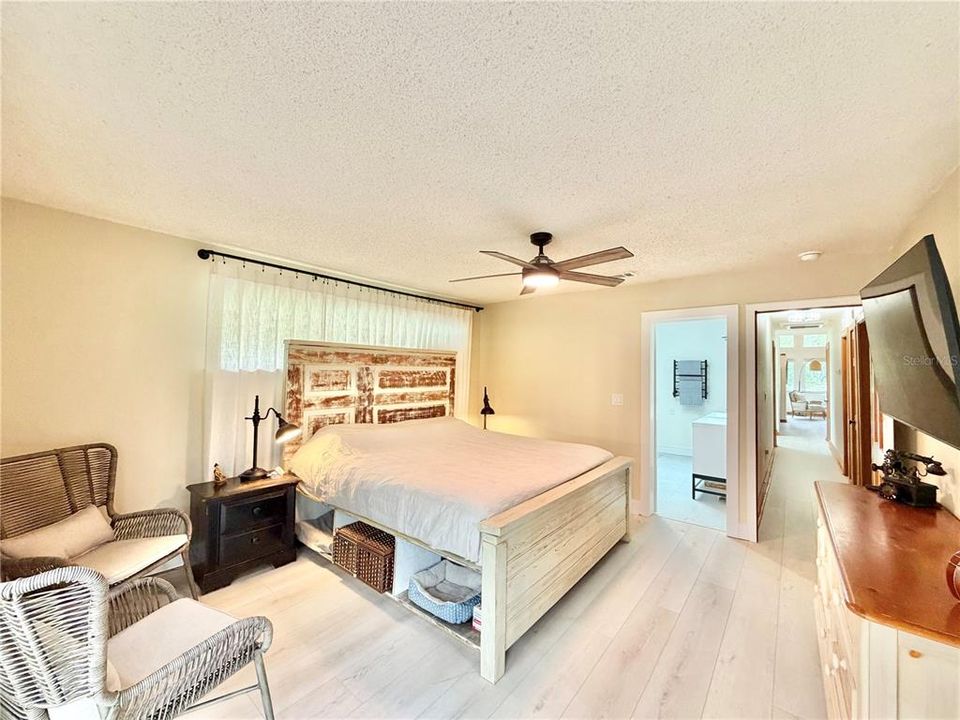 For Sale: $429,900 (3 beds, 2 baths, 1502 Square Feet)