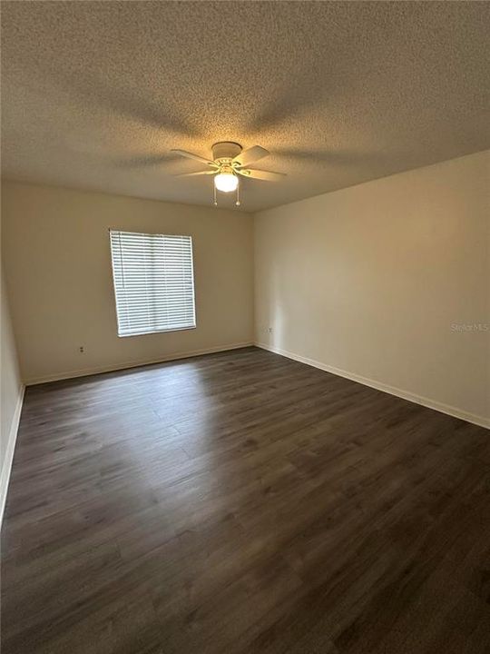 For Sale: $420,000 (3 beds, 2 baths, 1548 Square Feet)