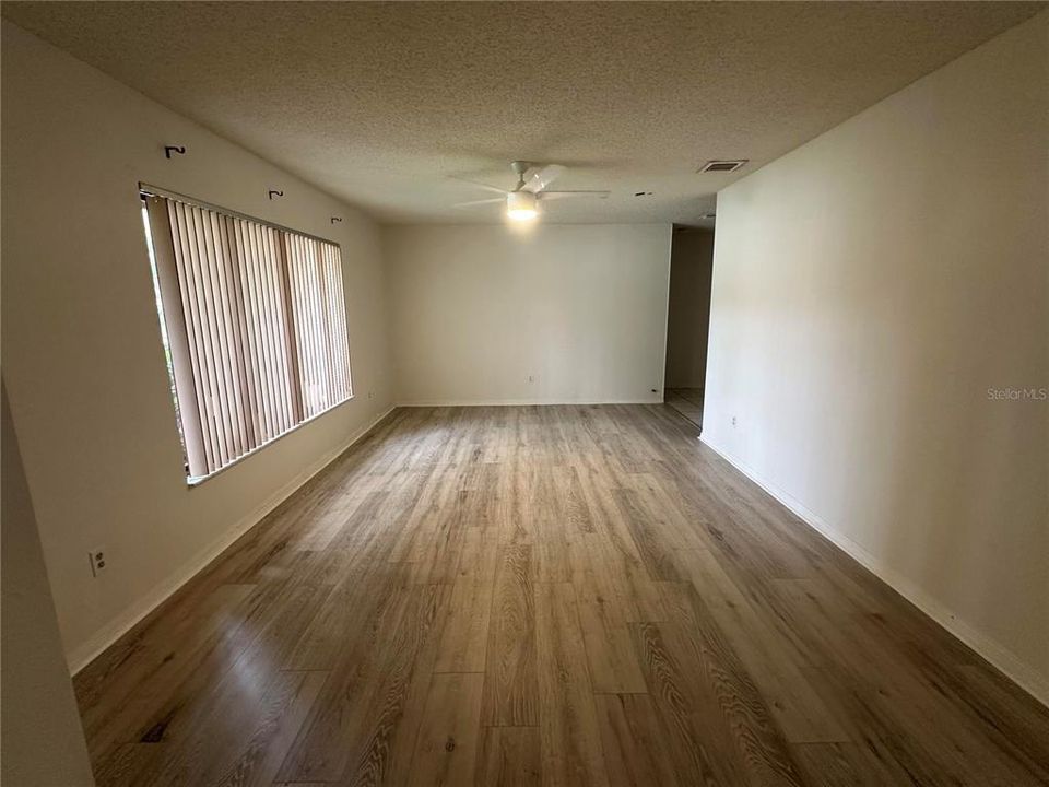 For Sale: $420,000 (3 beds, 2 baths, 1548 Square Feet)
