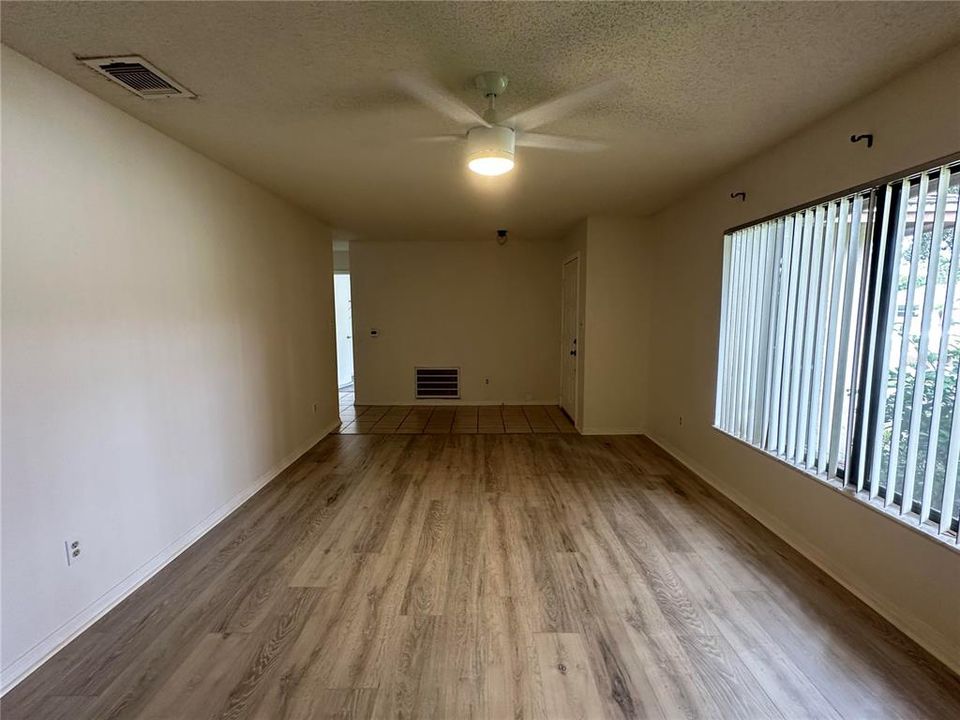 For Sale: $420,000 (3 beds, 2 baths, 1548 Square Feet)