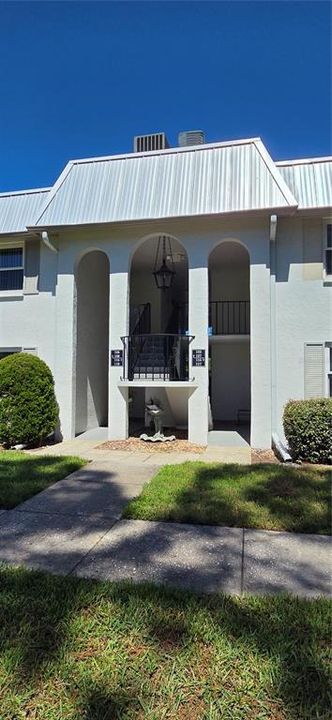 For Sale: $135,000 (1 beds, 1 baths, 679 Square Feet)