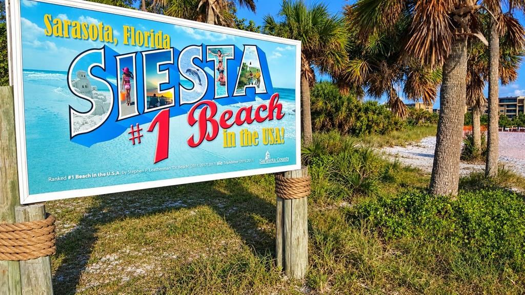 For Sale: $135,000 (1 beds, 1 baths, 679 Square Feet)