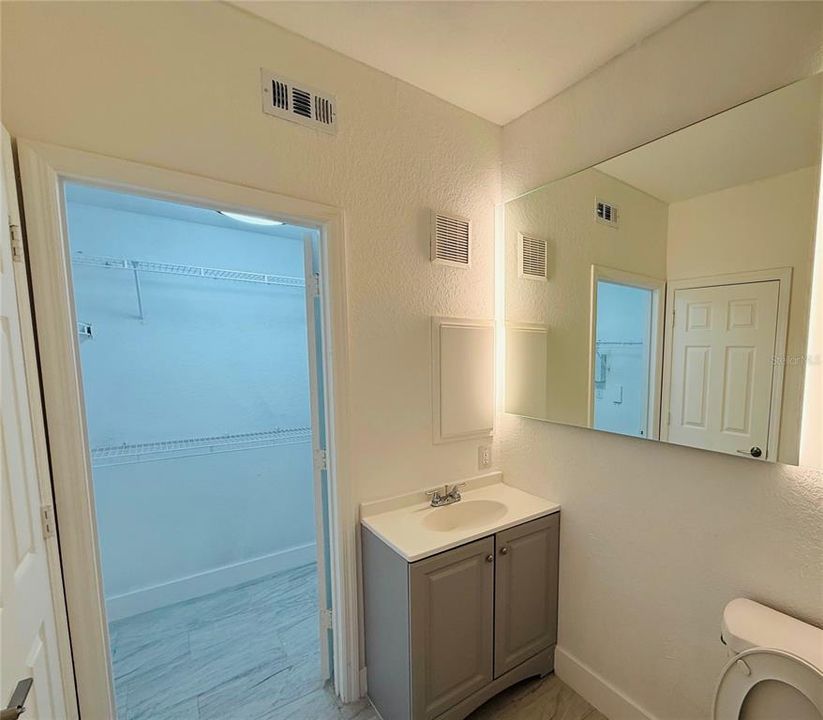 En Venta: $197,000 (2 camas, 2 baños, 947 Pies cuadrados)