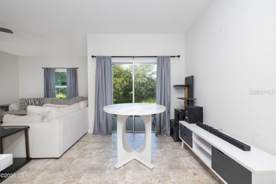 For Sale: $250,000 (3 beds, 2 baths, 1734 Square Feet)