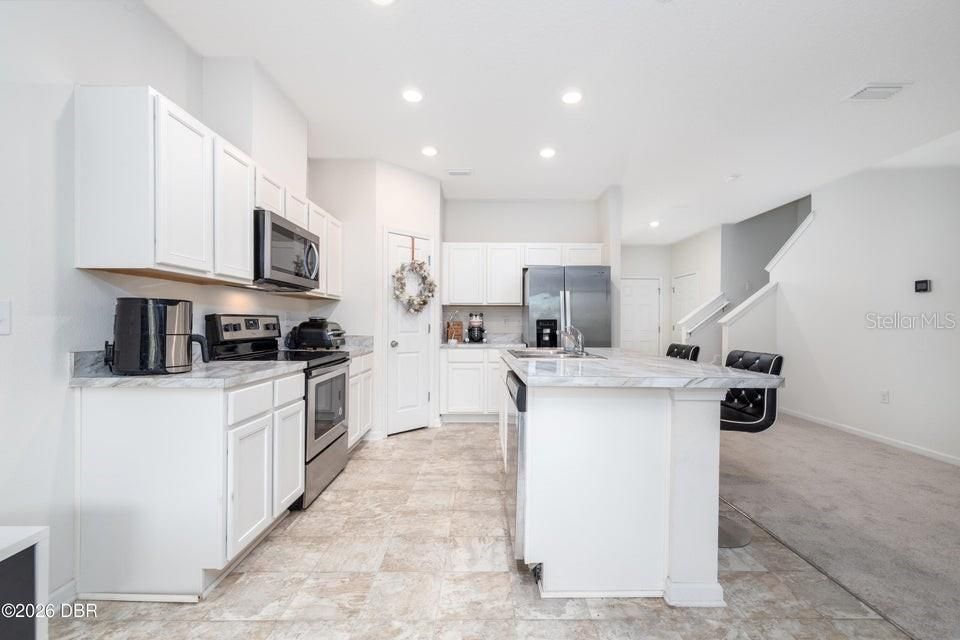 For Sale: $250,000 (3 beds, 2 baths, 1734 Square Feet)