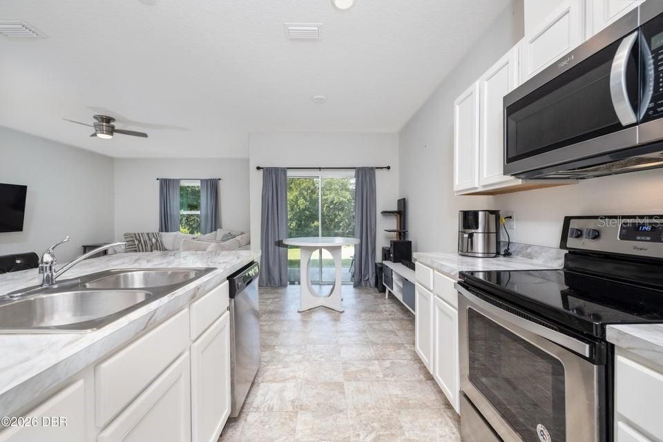 For Sale: $250,000 (3 beds, 2 baths, 1734 Square Feet)