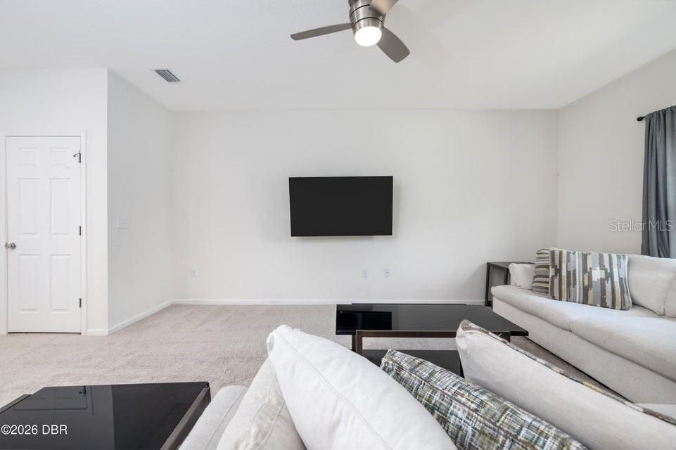 For Sale: $250,000 (3 beds, 2 baths, 1734 Square Feet)