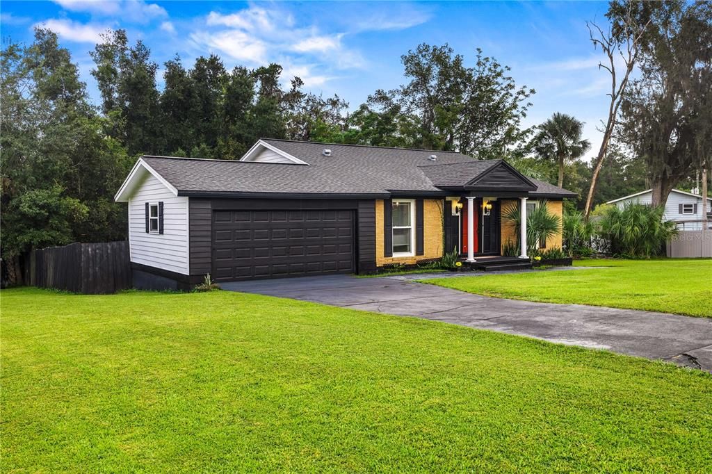 : $299,900 (3 camas, 2 baños, 1649 Pies cuadrados)