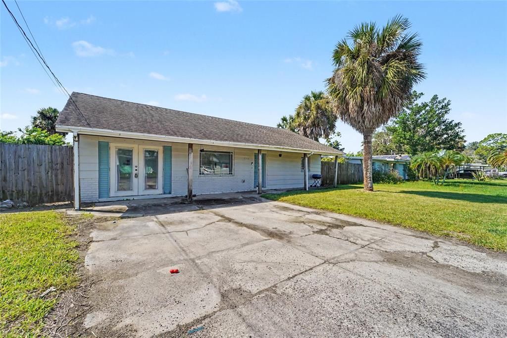 For Sale: $149,900 (4 beds, 2 baths, 1200 Square Feet)