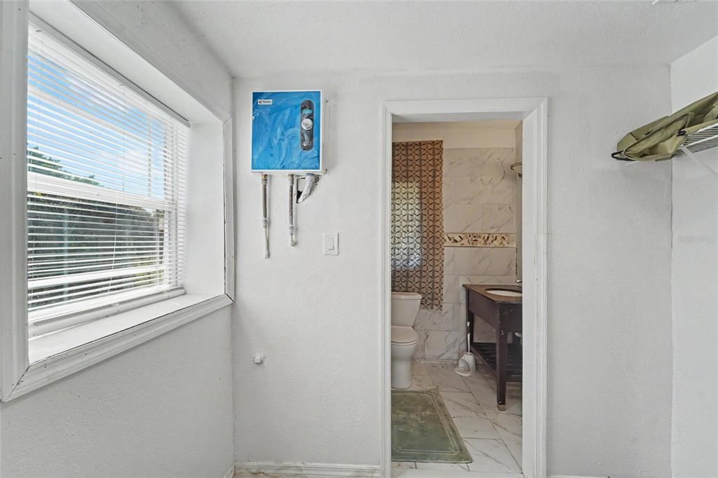 For Sale: $149,900 (4 beds, 2 baths, 1200 Square Feet)