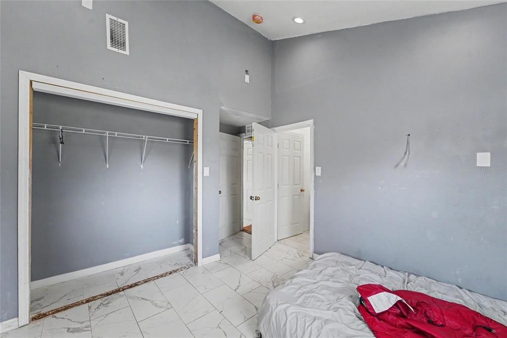 For Sale: $149,900 (4 beds, 2 baths, 1200 Square Feet)