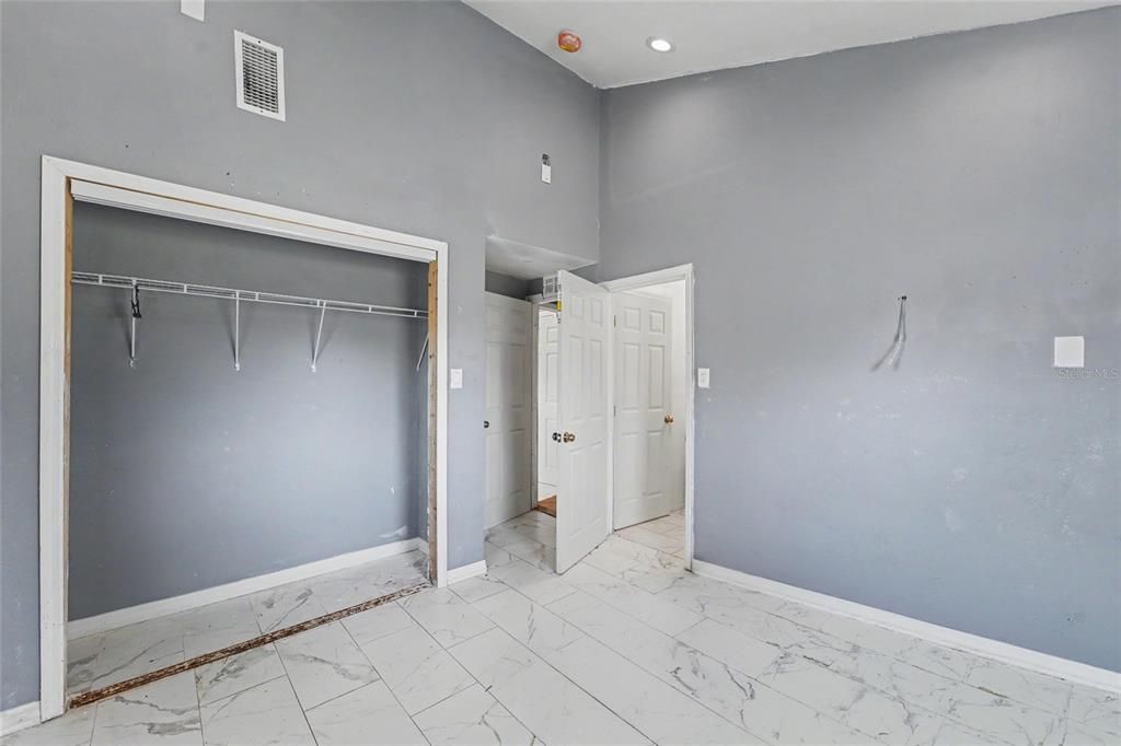 For Sale: $149,900 (4 beds, 2 baths, 1200 Square Feet)