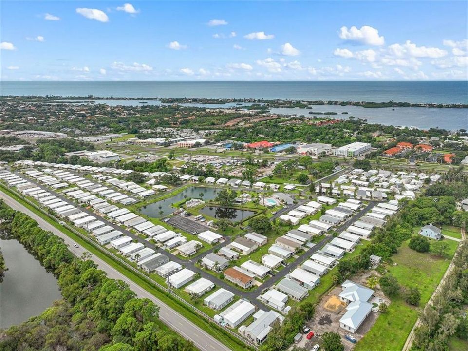На продажу: $175,000 (2 спален, 2 ванн, 960 Квадратных фут)