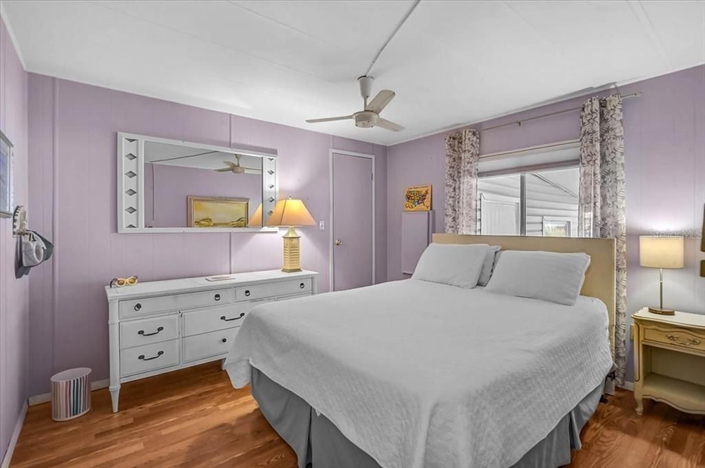 На продажу: $175,000 (2 спален, 2 ванн, 960 Квадратных фут)