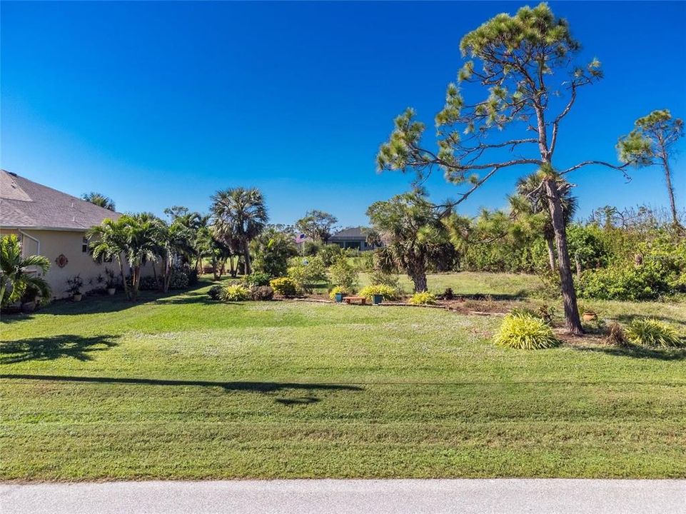 For Sale: $40,000 (0.23 acres)