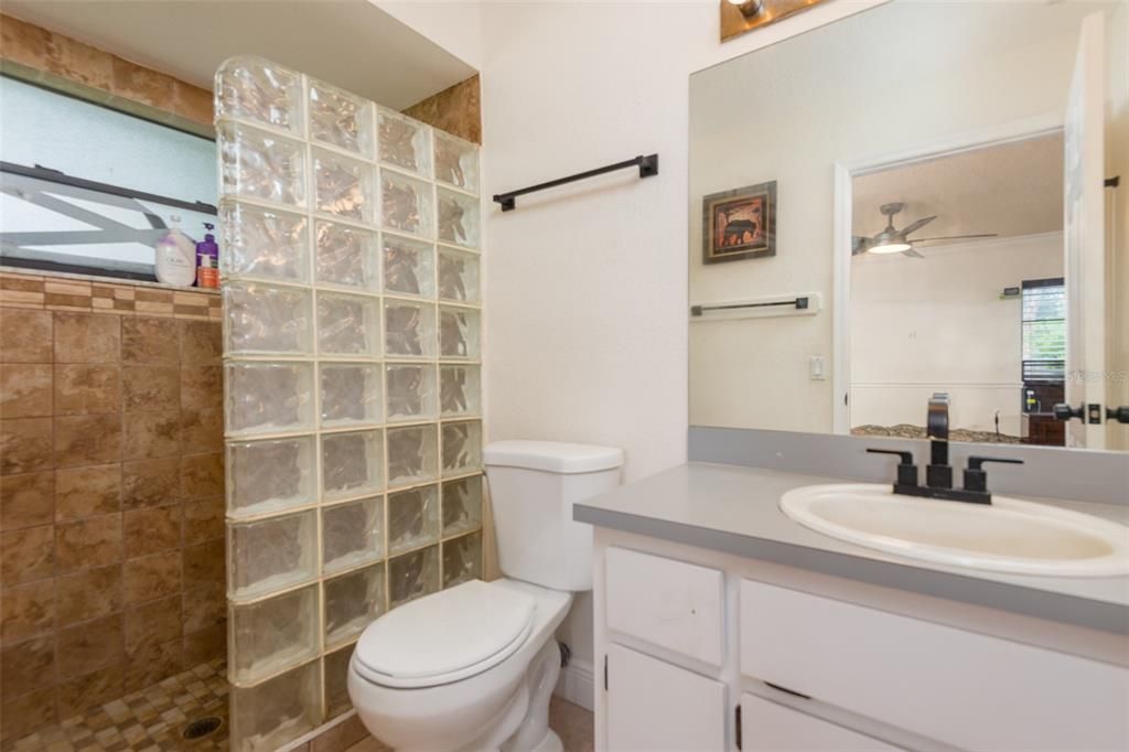 For Sale: $325,000 (3 beds, 2 baths, 1488 Square Feet)