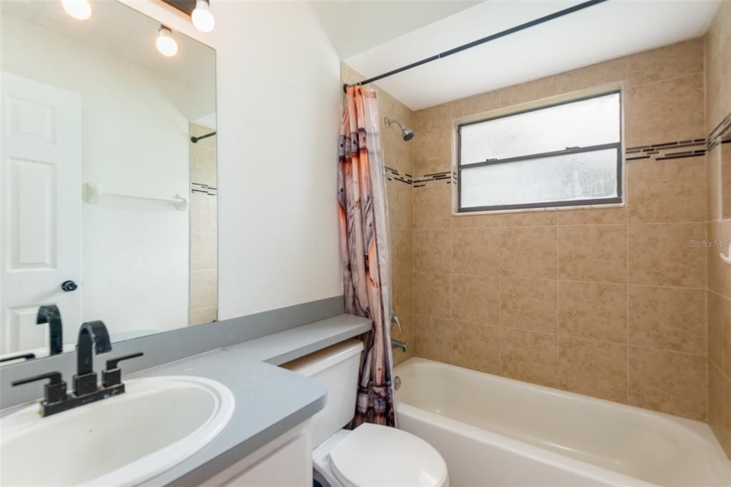 For Sale: $325,000 (3 beds, 2 baths, 1488 Square Feet)