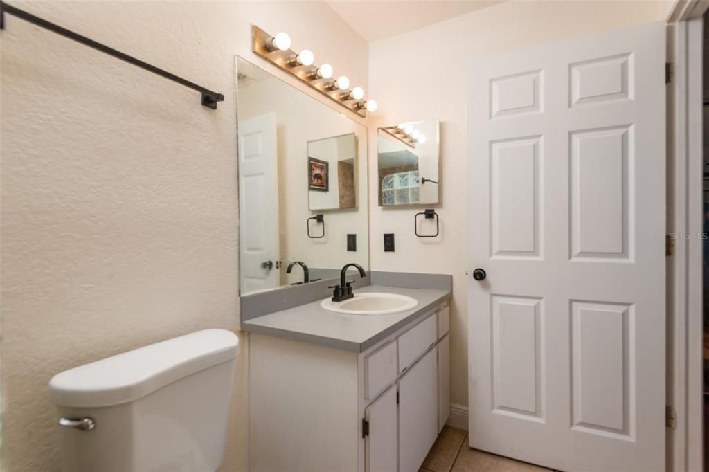 For Sale: $325,000 (3 beds, 2 baths, 1488 Square Feet)