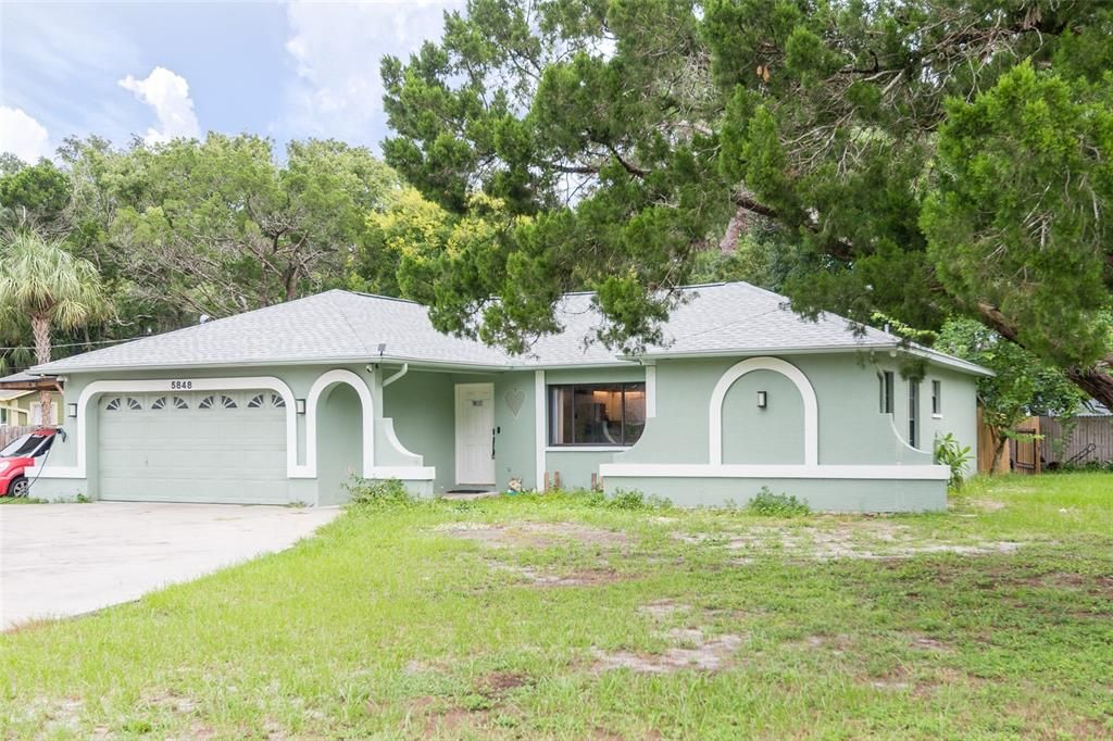 For Sale: $325,000 (3 beds, 2 baths, 1488 Square Feet)