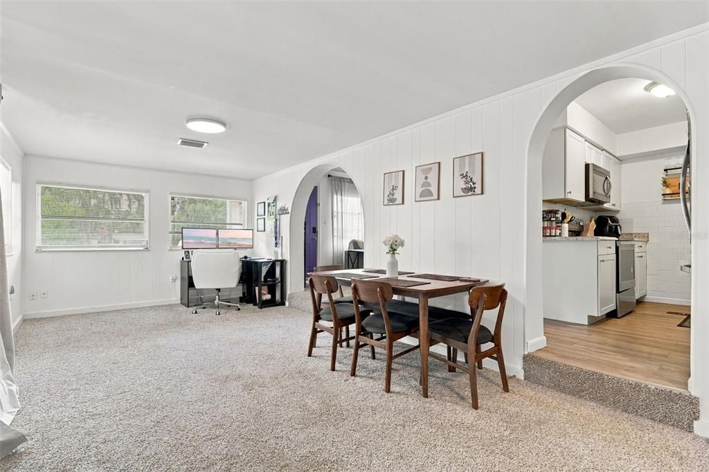 For Sale: $249,000 (2 beds, 1 baths, 1139 Square Feet)