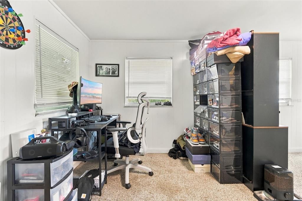 For Sale: $249,000 (2 beds, 1 baths, 1139 Square Feet)