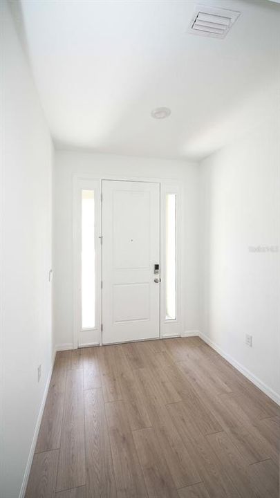 For Rent: $2,200 (3 beds, 2 baths, 1673 Square Feet)