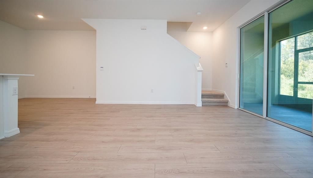 For Rent: $2,200 (3 beds, 2 baths, 1673 Square Feet)