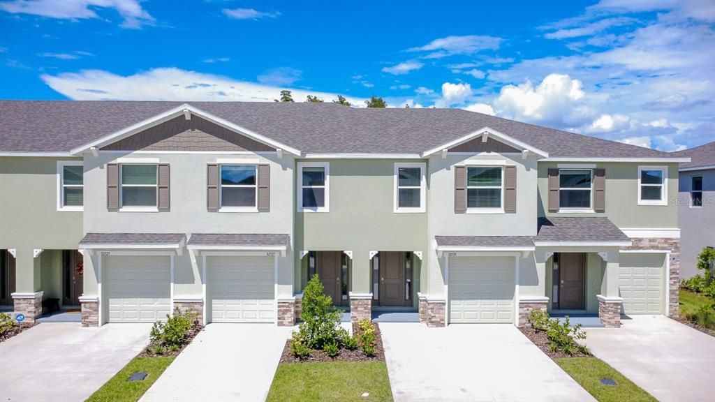 For Rent: $2,200 (3 beds, 2 baths, 1673 Square Feet)