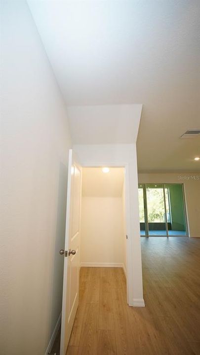 For Rent: $2,200 (3 beds, 2 baths, 1673 Square Feet)