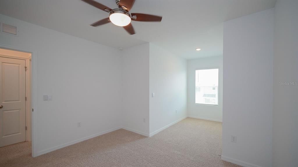 For Rent: $2,200 (3 beds, 2 baths, 1673 Square Feet)