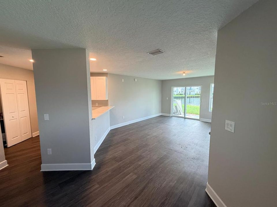 For Rent: $1,500 (2 beds, 2 baths, 930 Square Feet)