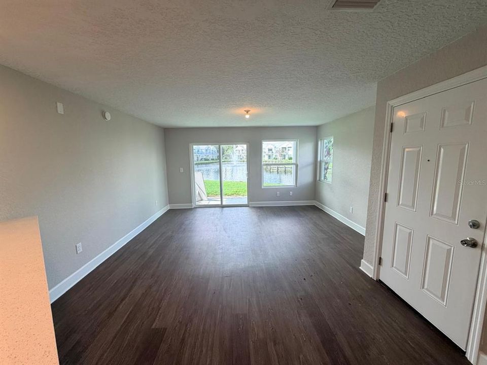 For Rent: $1,500 (2 beds, 2 baths, 930 Square Feet)