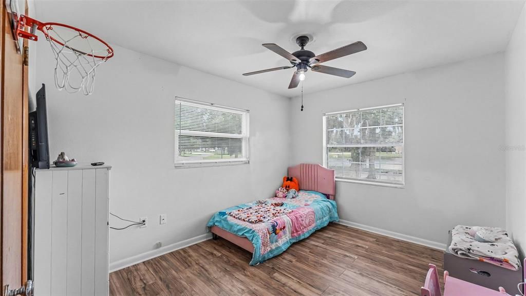 Activo con contrato: $199,500 (3 camas, 1 baños, 1170 Pies cuadrados)