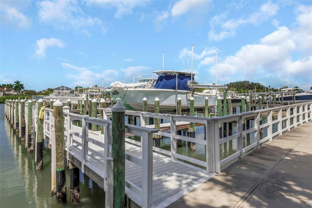 For Sale: $625,000 (2 beds, 2 baths, 1891 Square Feet)
