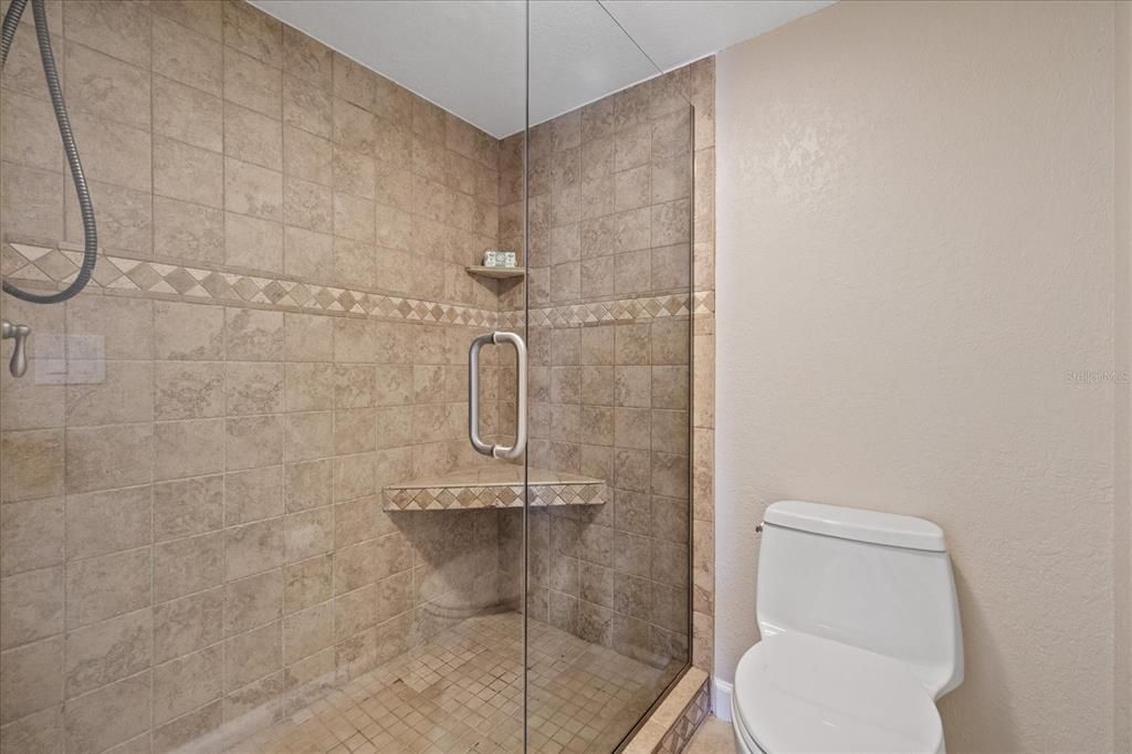 En Venta: $279,900 (2 camas, 2 baños, 1025 Pies cuadrados)