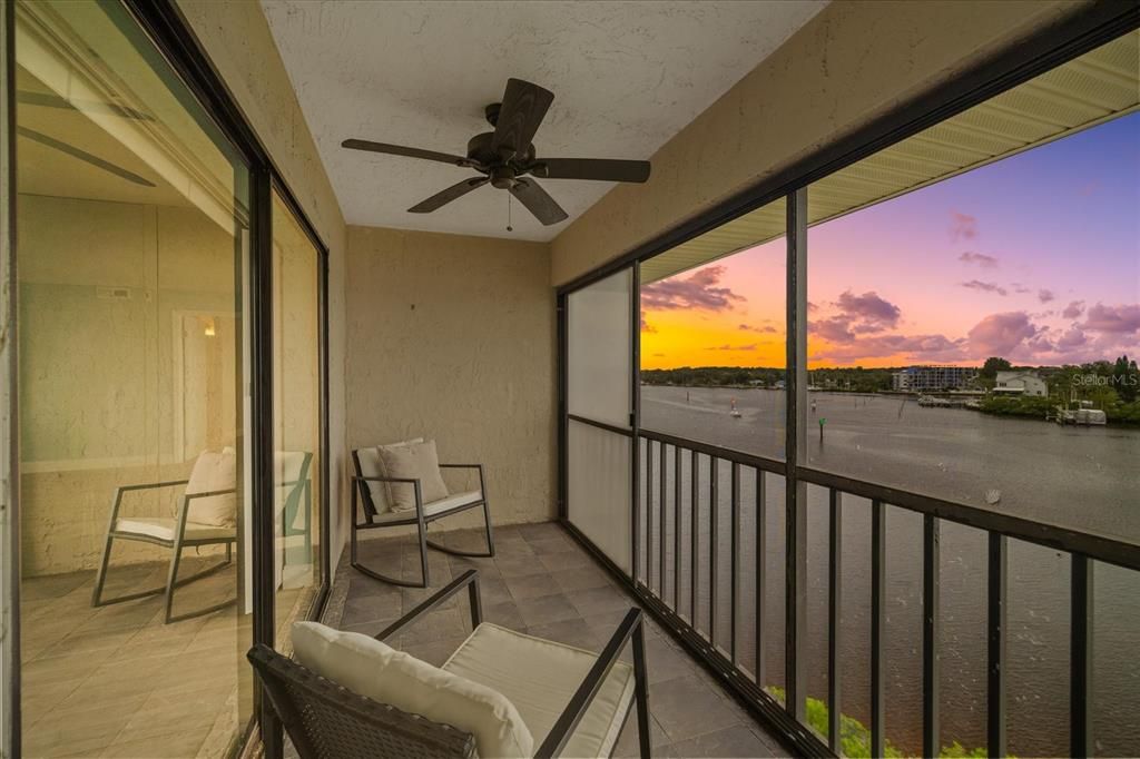 En Venta: $279,900 (2 camas, 2 baños, 1025 Pies cuadrados)